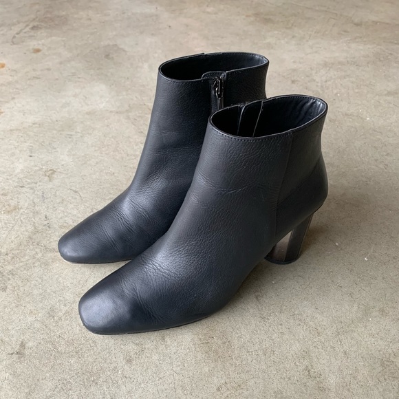 Zara Metallic Round Heeled Black Leather Ankle Zip-up Boots Size 7.5 Womens 38 - Picture 2 of 5